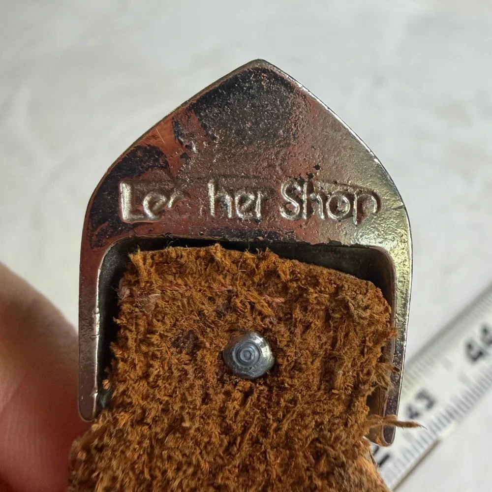 Leather Shop Western Belt Women Size 28 Brown Genuine Leather‎ Engraved Buckle